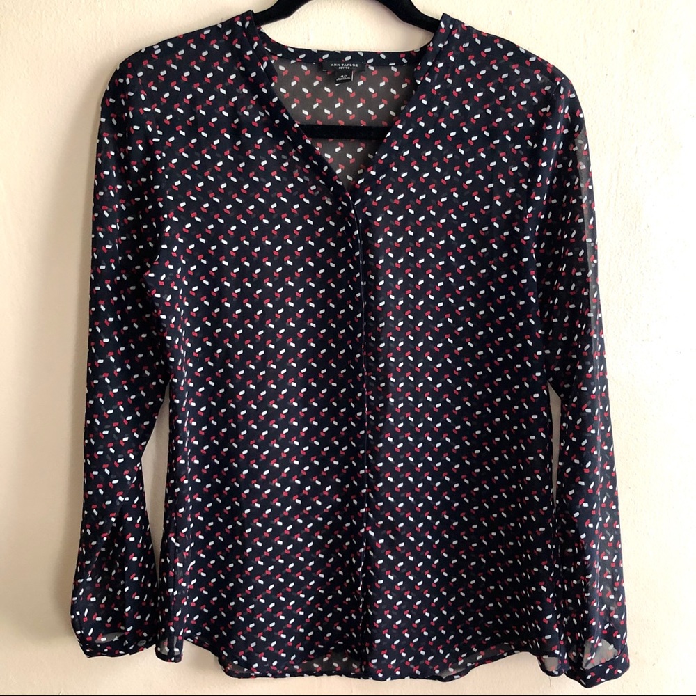 3/$30 Ann Taylor Semi Sheer Retro Geometric Pattern Button Down Blouse